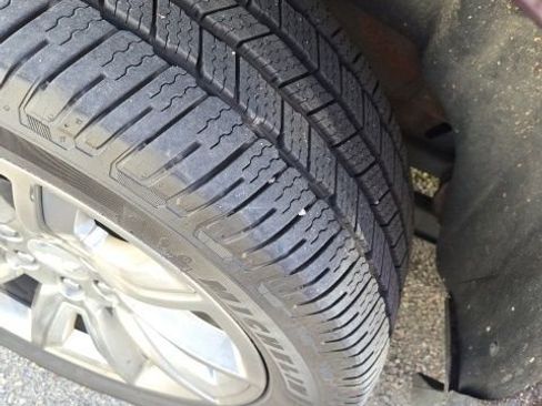 Used 2017 Chevrolet Suburban Premier image 12