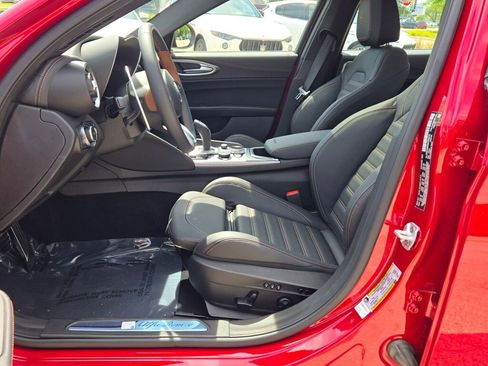 New 2025 Alfa Romeo Giulia Intensa w/ Driving Assist Package image 20