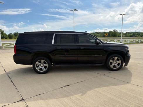Used 2018 Chevrolet Suburban LS AWD/4WD image 7
