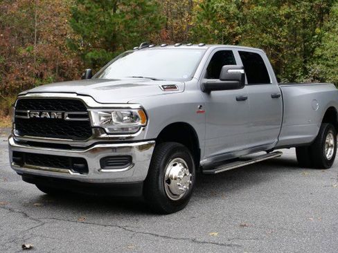 Used 2023 RAM 3500 Tradesman image 6