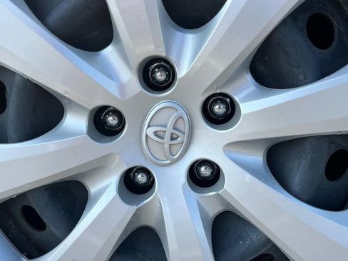 Used 2025 Toyota Corolla LE image 13