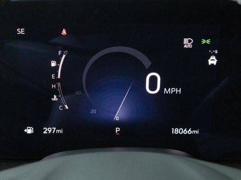 Used 2024 Buick Encore GX Preferred w/ Comfort Package FWD image 17
