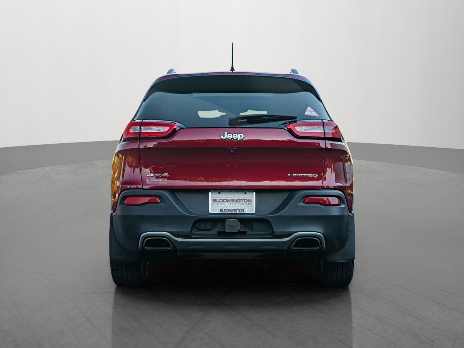 Used 2016 Jeep Cherokee Limited w/ Luxury Group AWD/4WD image 6