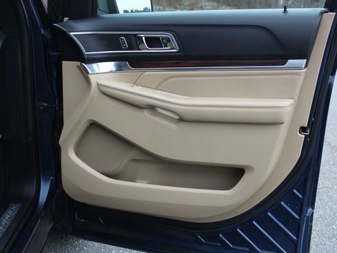 Used 2017 Ford Explorer Limited w/ Equipment Group 301A image 19