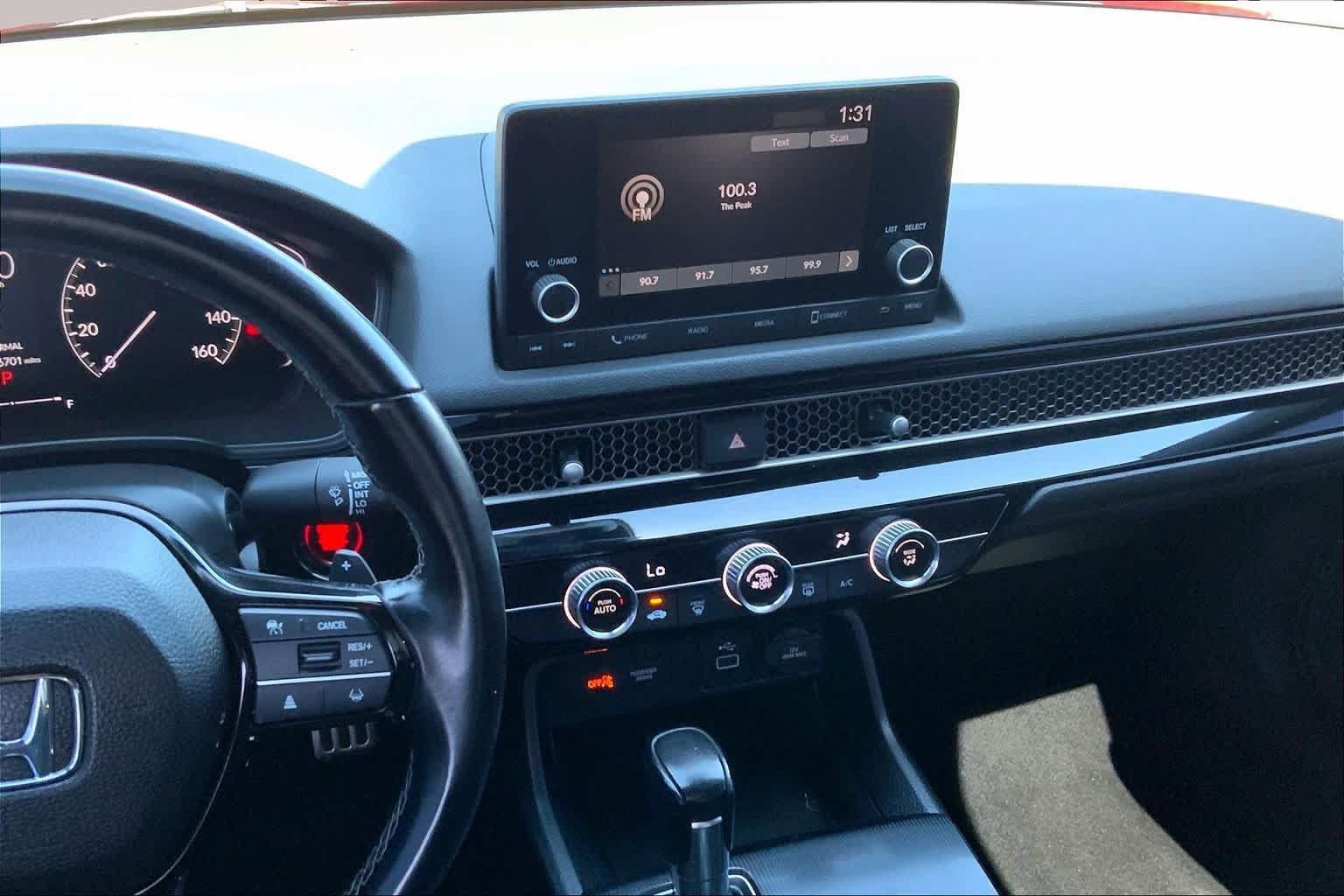 Used 2023 Honda Civic Sport image 6