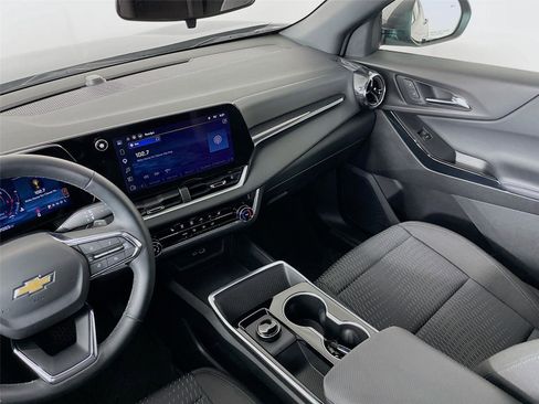 Used 2026 Chevrolet Equinox LT FWD image 26