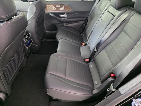 New 2026 Mercedes-Benz GLS 450 4MATIC image 11