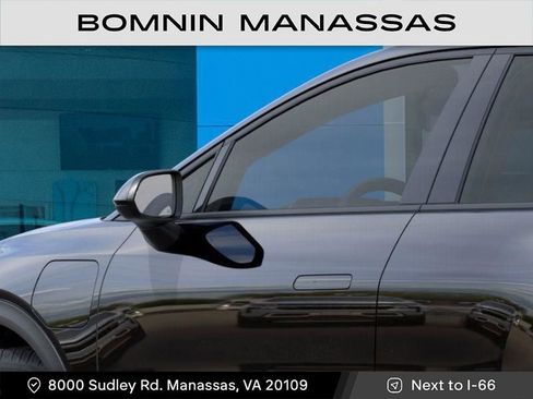 New 2026 Chevrolet Equinox EV LT image 12