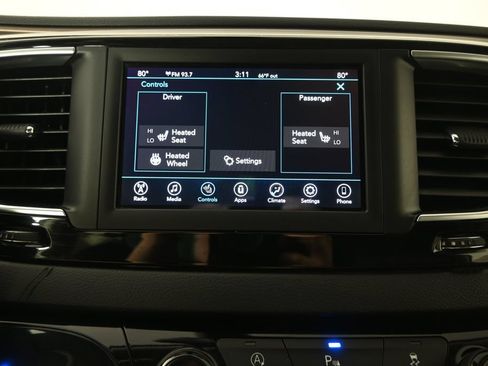 Used 2019 Chrysler Pacifica Touring-L FWD image 30