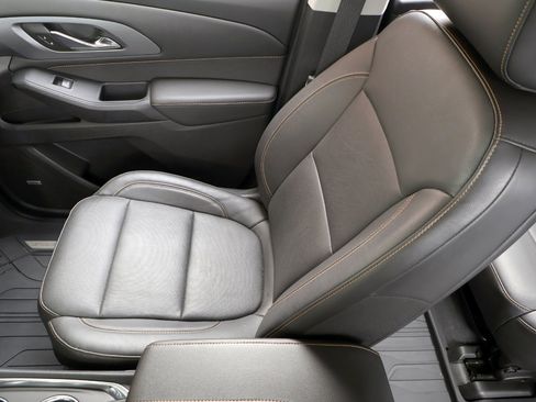 Used 2021 Chevrolet Traverse Premier w/ Redline Edition image 19