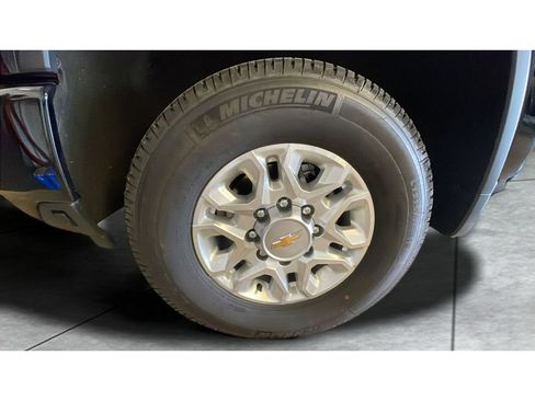 Used 2025 Chevrolet Silverado 2500 LTZ w/ LTZ Plus Package AWD/4WD image 3