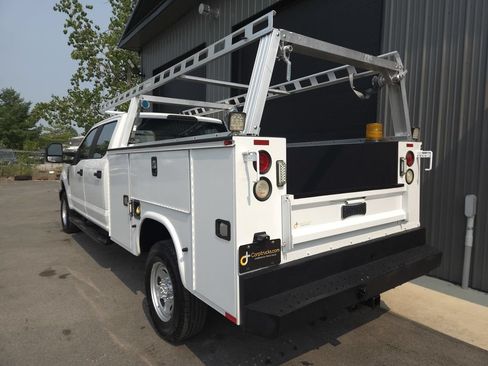 Used 2017 Ford F350 XL AWD/4WD image 3