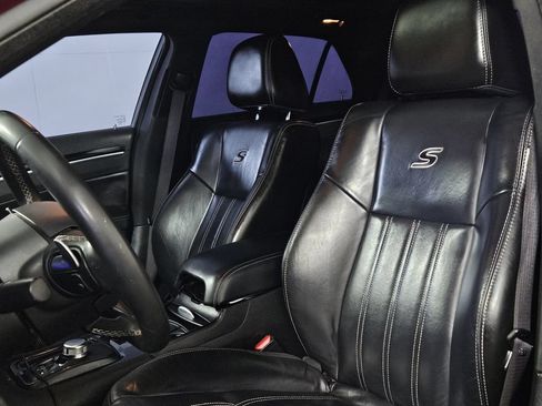 Used 2023 Chrysler 300 S RWD image 21