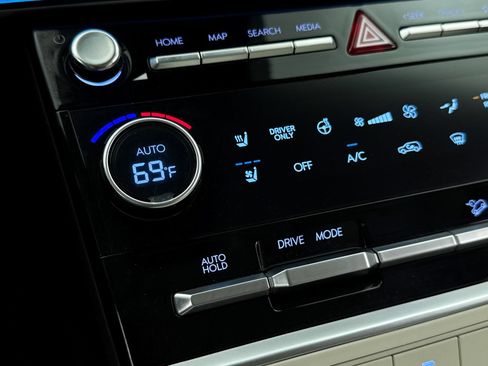 Used 2025 Hyundai Santa Fe Calligraphy FWD image 27