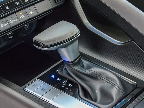 Certified 2024 Hyundai Elantra SEL image 20