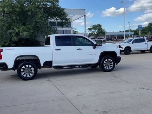Used 2024 Chevrolet Silverado 2500 Custom w/ Custom Value Package AWD/4WD image 9