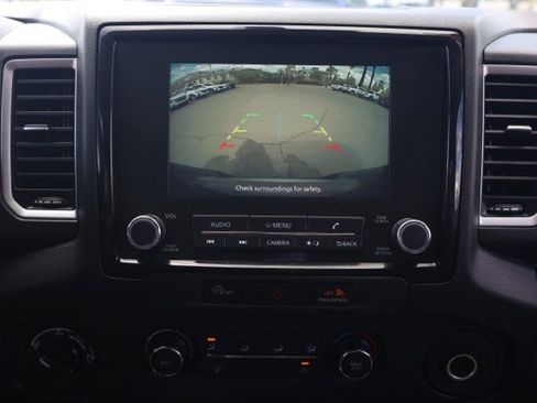 Used 2023 Nissan Frontier SV image 29