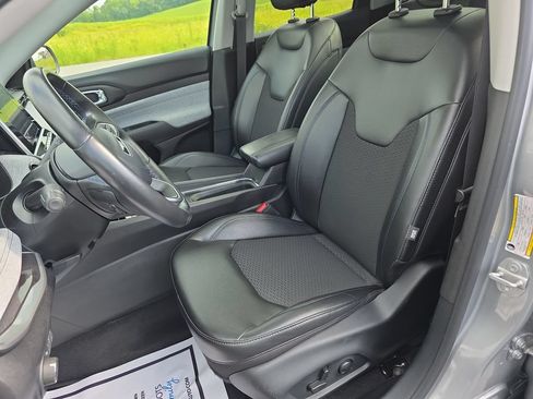 Used 2022 Jeep Compass Latitude w/ Sun and Sound Group FWD image 14