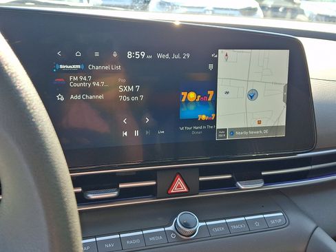 Certified 2024 Hyundai Elantra SEL FWD image 15