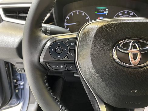 Used 2025 Toyota Corolla SE image 32