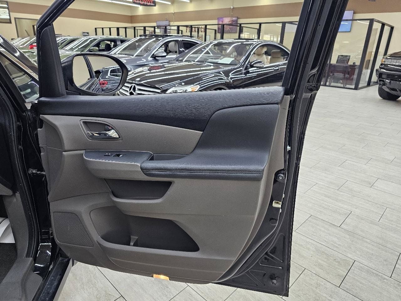 Used 2015 Honda Odyssey EX-L image 38
