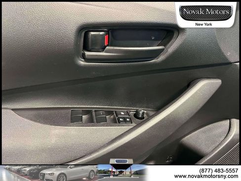Used 2025 Toyota Corolla LE FWD image 18