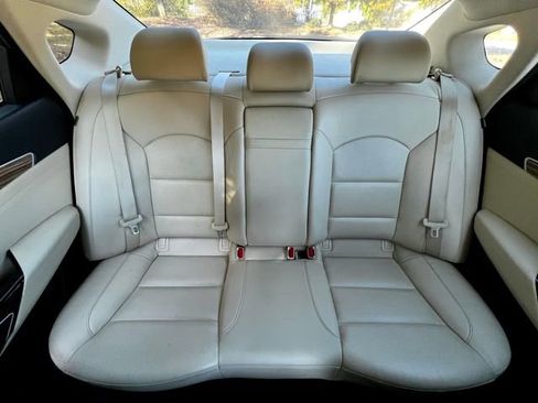 Used 2019 Kia Cadenza Premium FWD image 29