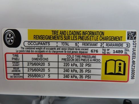 Used 2024 GMC Sierra 1500 AT4 w/ Technology Package image 81