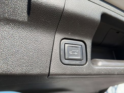 Used 2018 GMC Acadia SLE w/ Driver Alert Package I image 35