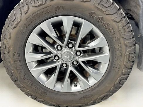 Used 2015 Lexus GX 460 Luxury image 43