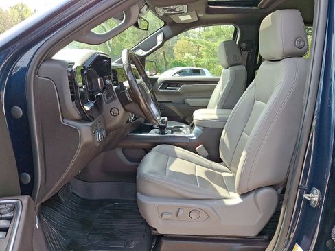 Certified 2023 GMC Sierra 1500 SLT w/ SLT Premium Package AWD/4WD image 11
