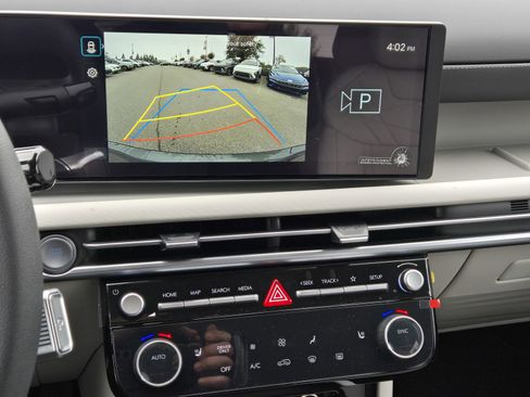 New 2026 Hyundai Tucson Blue SE image 21