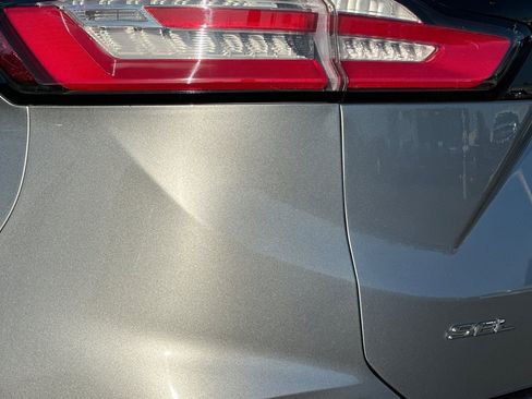 Used 2021 Ford Edge SEL image 34