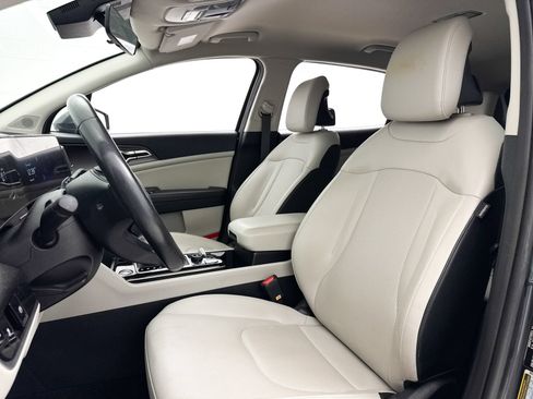 Certified 2023 Kia Sportage EX FWD image 19