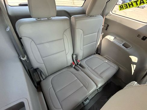 Used 2020 GMC Acadia SLT FWD image 13