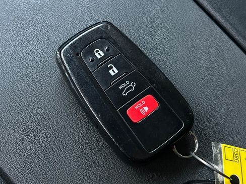 Used 2023 Toyota Highlander Limited AWD/4WD image 26