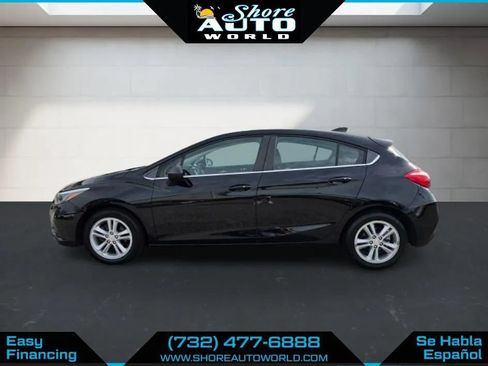 Used 2017 Chevrolet Cruze LT w/ Convenience Package FWD image 8