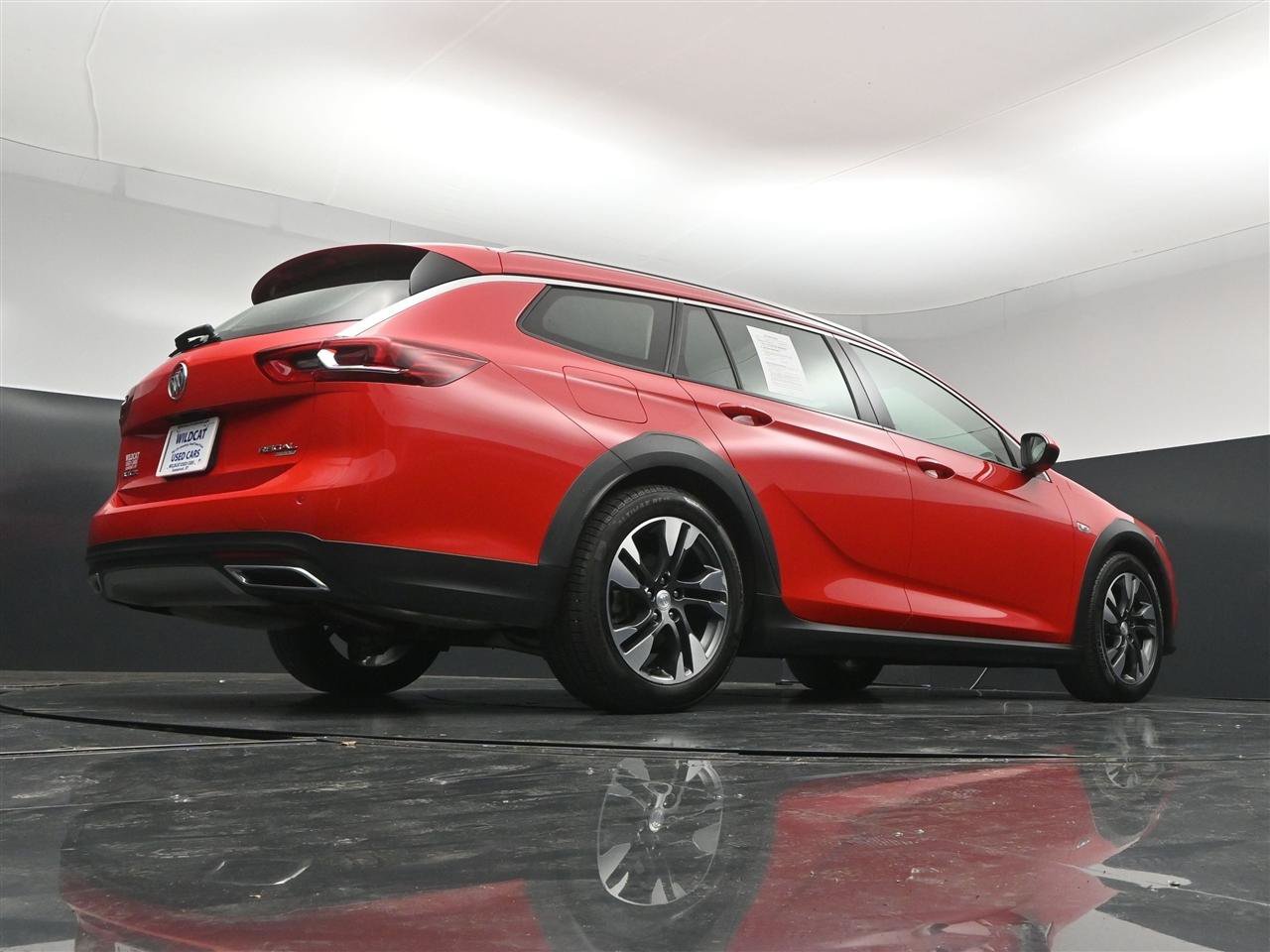 Used 2018 Buick Regal Preferred w/ Sights and Sounds Package AWD/4WD image 33