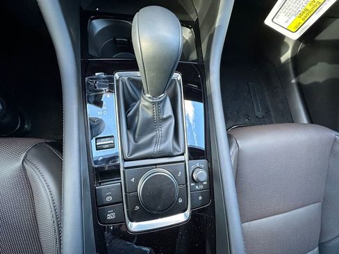 New 2026 MAZDA MAZDA3 Hatchback w/Premium Plus Pkg image 14