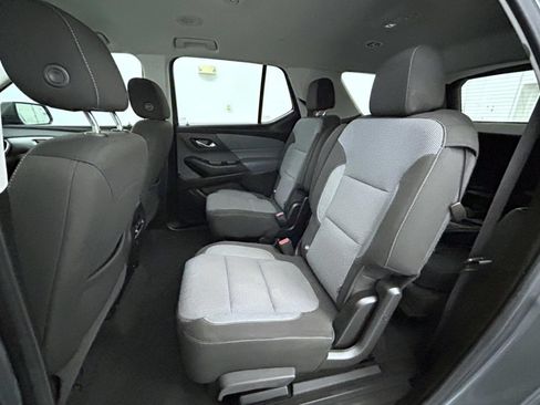Used 2019 Chevrolet Traverse LT FWD image 19
