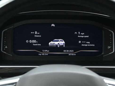 Used 2022 Volkswagen Tiguan SEL R-Line image 26