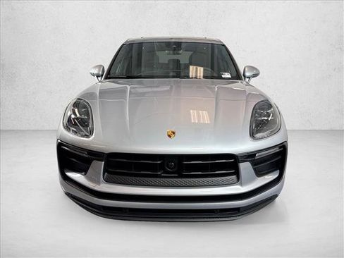 Used 2026 Porsche Macan AWD/4WD image 6
