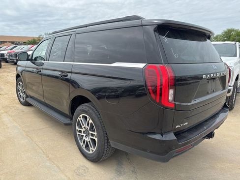 Used 2025 Ford Expedition Max Active AWD/4WD image 4