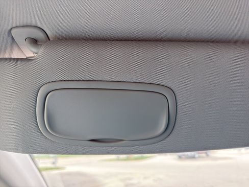 Used 2017 Chrysler Pacifica Touring-L image 24