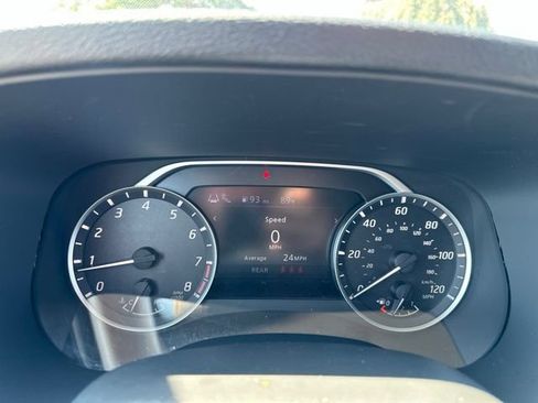 Certified 2024 Nissan Frontier SV w/ Technology Package AWD/4WD image 30