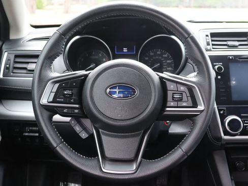 Used 2019 Subaru Outback 2.5i Premium AWD/4WD image 18