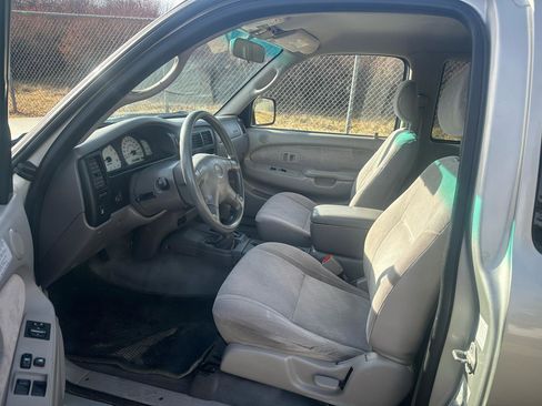 Used 2002 Toyota Tacoma 4x4 Xtracab V6 image 9