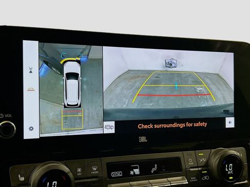 Used 2024 Toyota Grand Highlander FWD image 11
