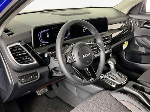New 2026 Kia Seltos S image 8