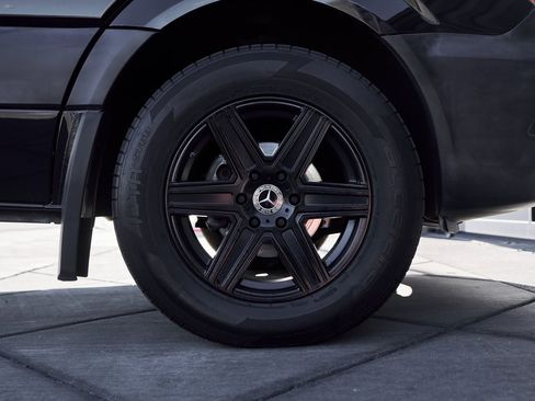 Used 2018 Mercedes-Benz Sprinter 2500 image 21